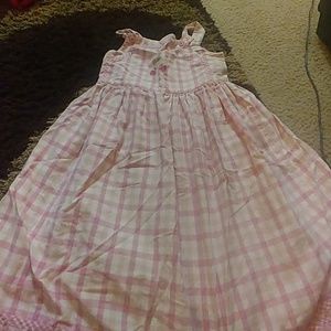 Dress. Adjustable straps